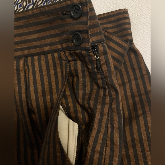 Elegant Tapered Pants - Picture 4 of 5